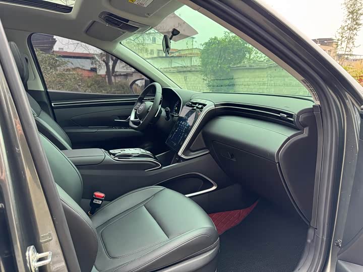 Фото 8 - Hyundai Tucson L