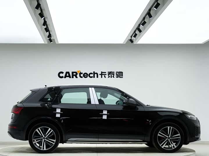 Фото 3 - Audi Q5L