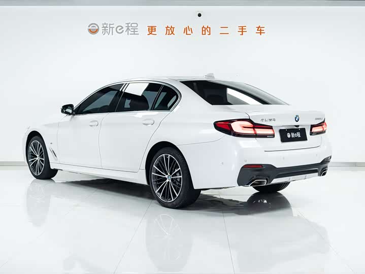 Фото 3 - BMW 5 Series