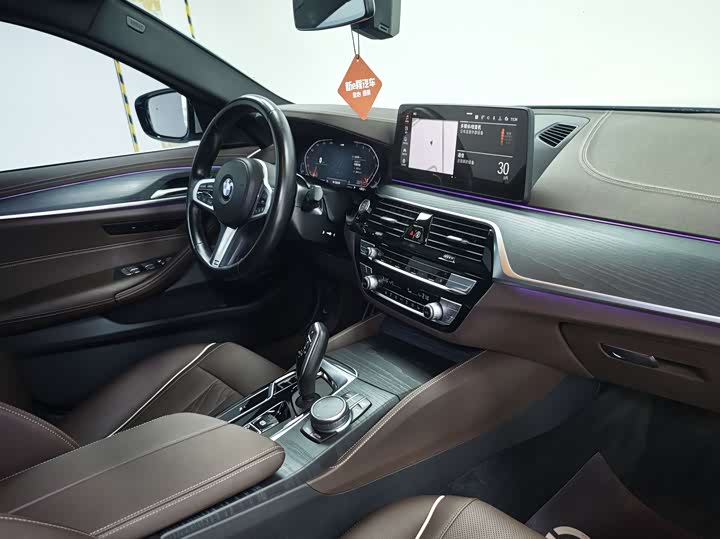 Фото 8 - BMW 5 Series