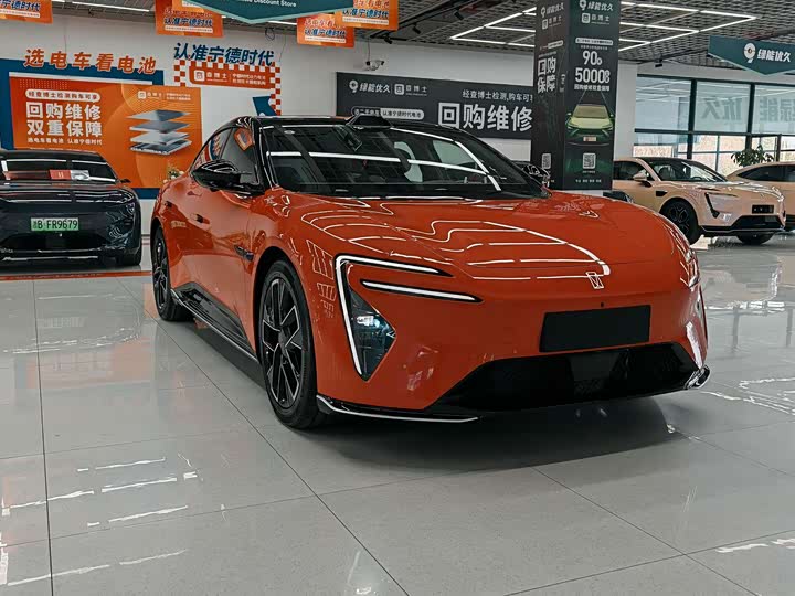 Фото 3 - Avatr 06