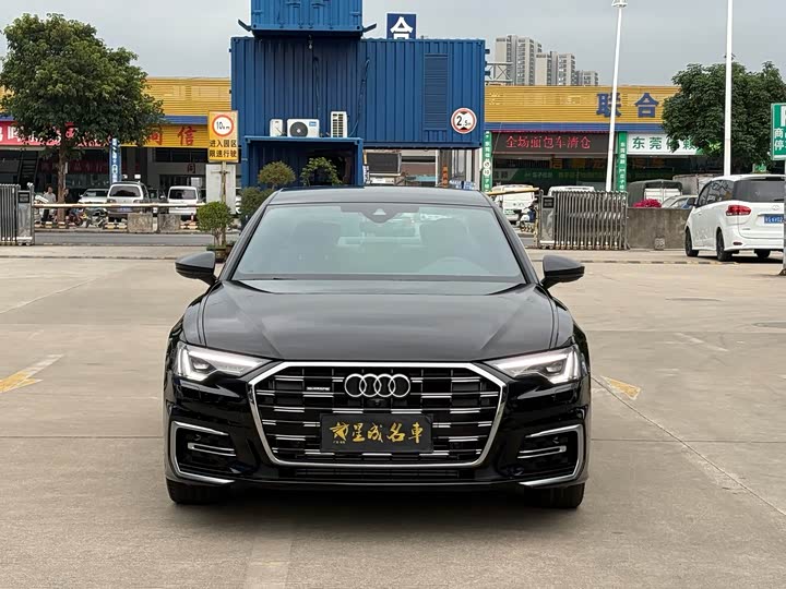 Фото 2 - Audi A6L