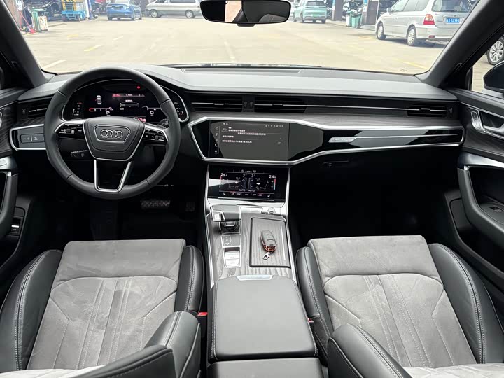 Фото 5 - Audi A6L