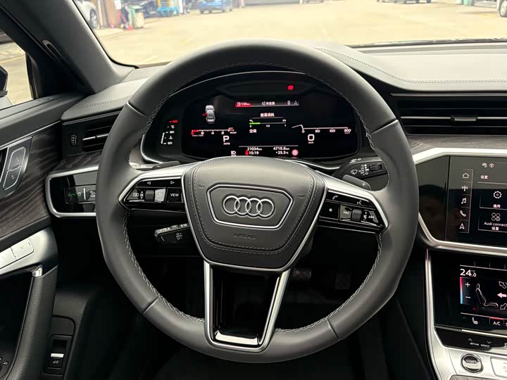 Фото 8 - Audi A6L
