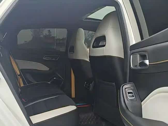 Фото 7 - MG Motor 6