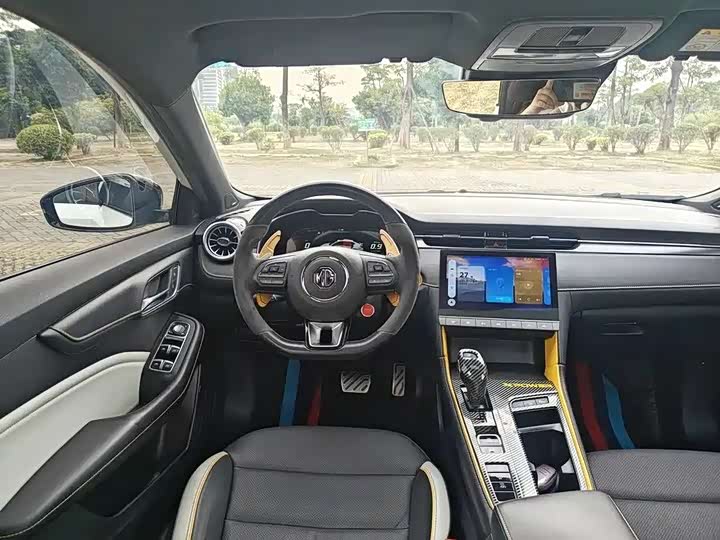 Фото 9 - MG Motor 6