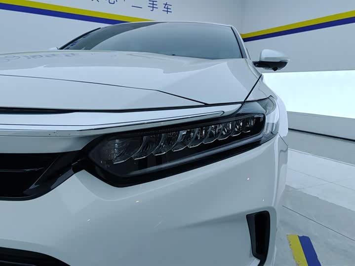 Фото 5 - Honda Inspire