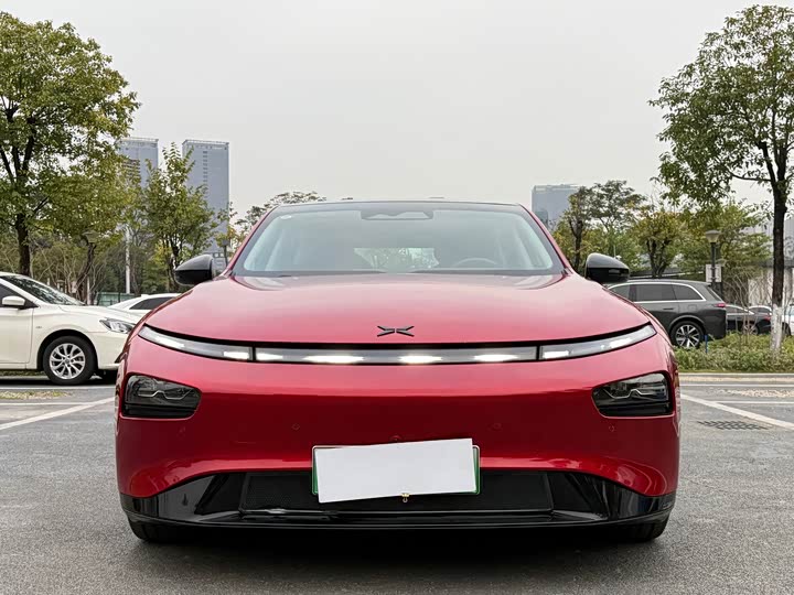 Фото 2 - XPeng P7