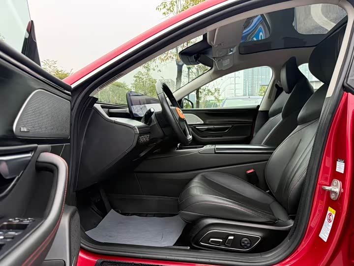 Фото 6 - XPeng P7