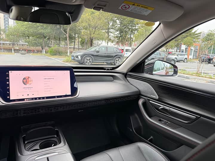 Фото 8 - XPeng P7