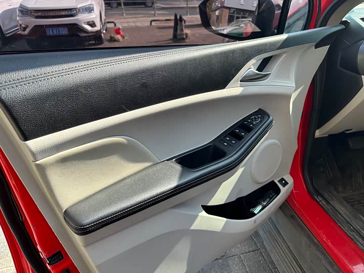 Фото 9 - BYD Yuan Pro