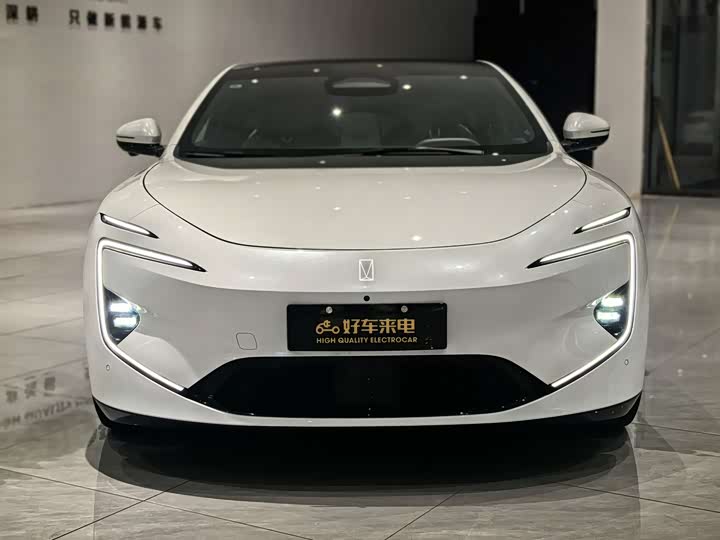 Фото 2 - Avatr 12