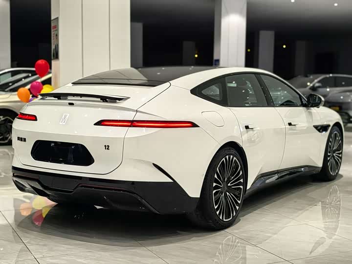 Фото 4 - Avatr 12