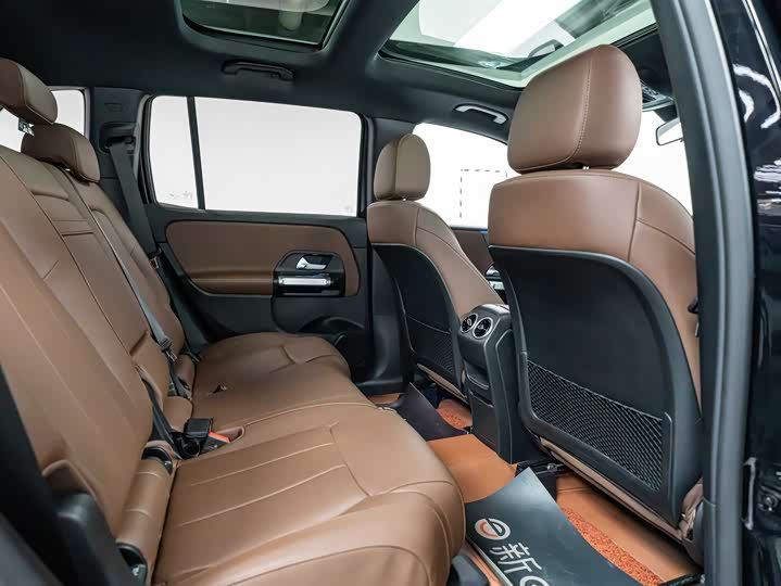 Фото 7 - Mercedes-Benz GLB-Class