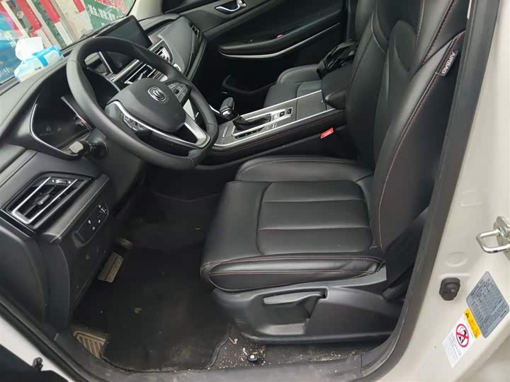 Фото 8 - Changan CS75