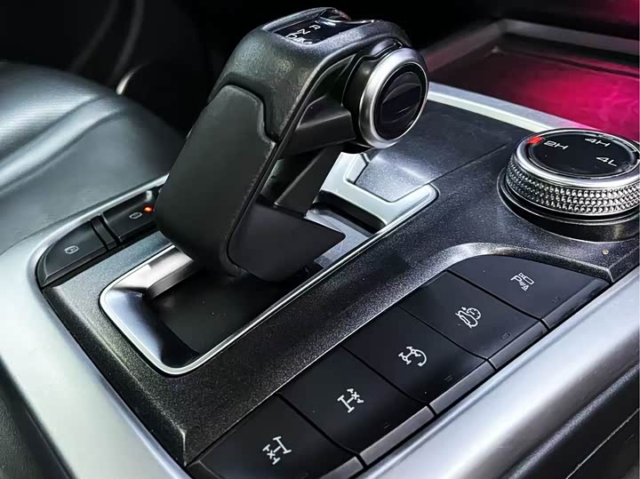 Фото 9 - Tank 300