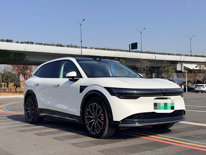 Фото 3 - Zeekr 7X