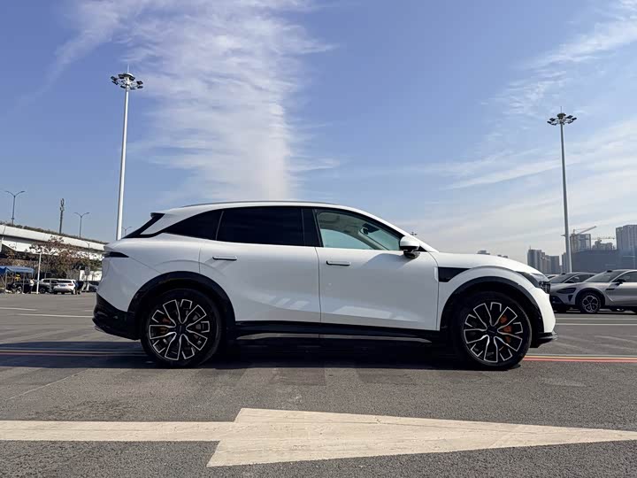 Фото 7 - Zeekr 7X