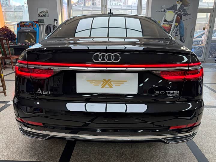 Фото 6 - Audi A8