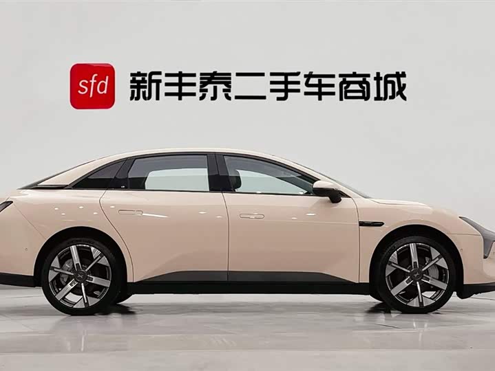 Фото 3 - XPeng Mona M03