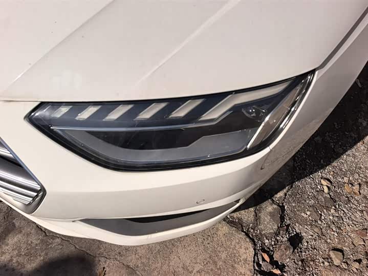 Фото 5 - Audi A4L