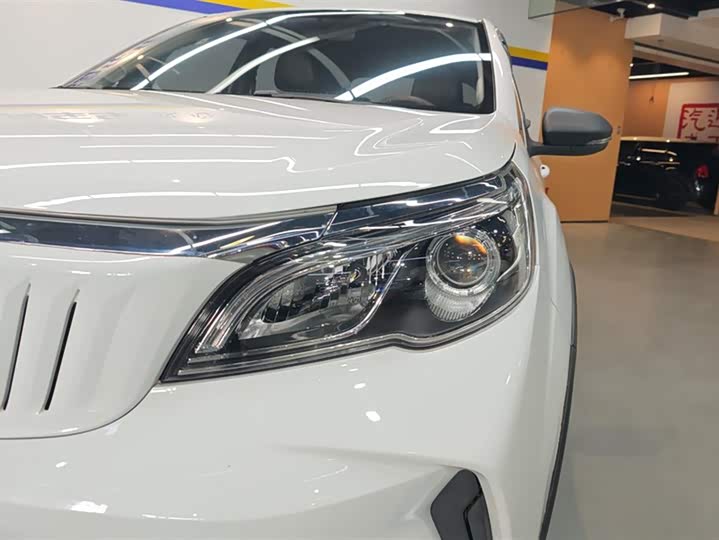 Фото 5 - Geely Geometry EX3