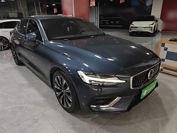 Фото 4 - Volvo S60