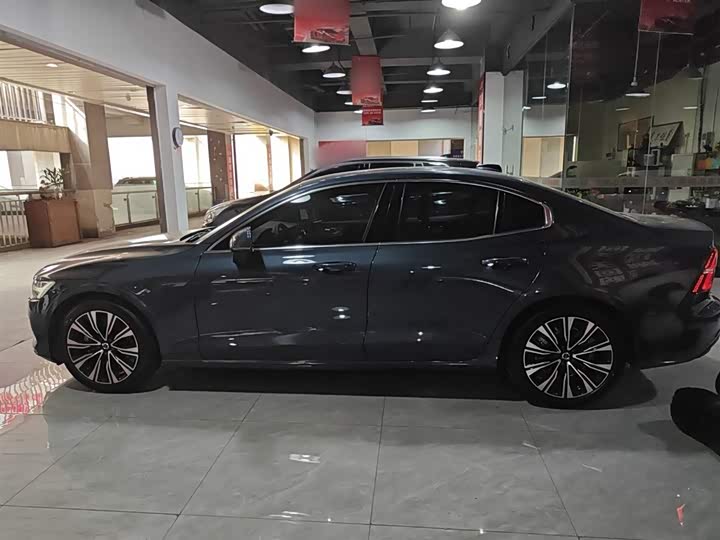 Фото 5 - Volvo S60
