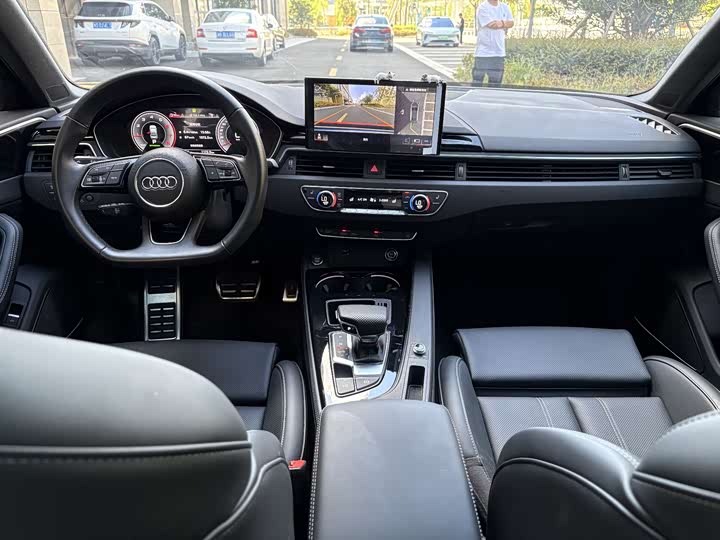 Фото 7 - Audi A4L