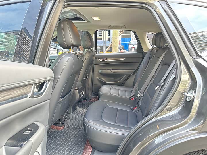 Фото 8 - Mazda CX-5