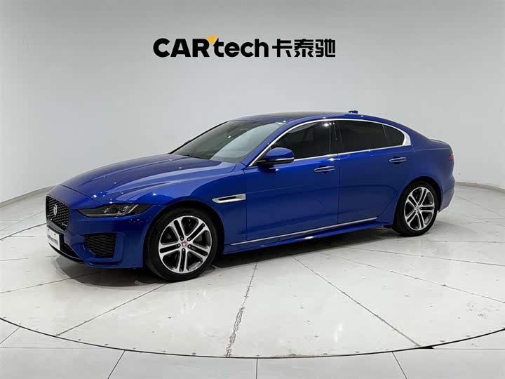 Фото 1 - Jaguar XE L