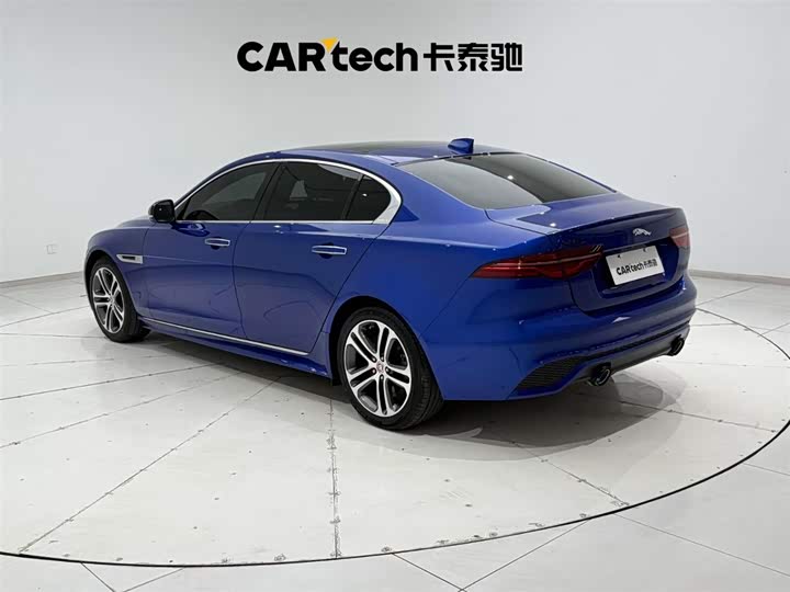 Фото 7 - Jaguar XE L