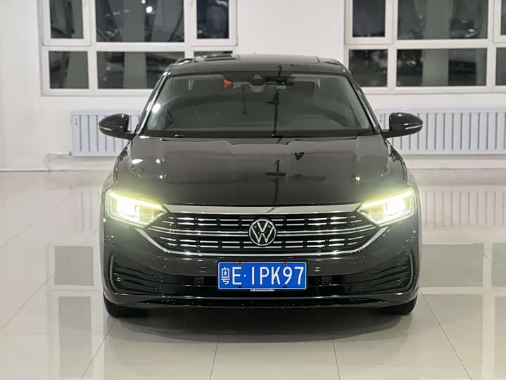 Фото 2 - Volkswagen Sagitar L