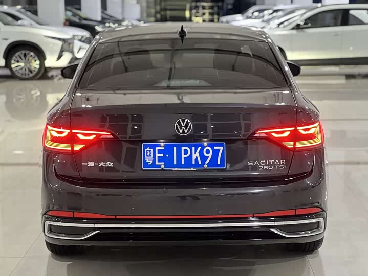 Фото 9 - Volkswagen Sagitar L