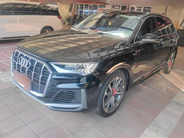 Фото 1 - Audi Q7