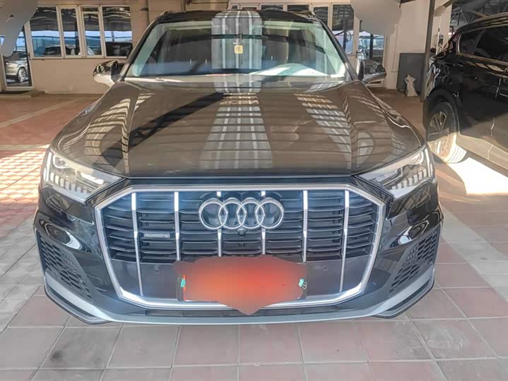 Фото 2 - Audi Q7