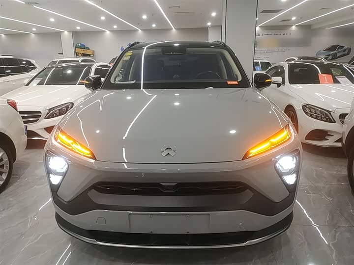 Фото 3 - Nio ES6