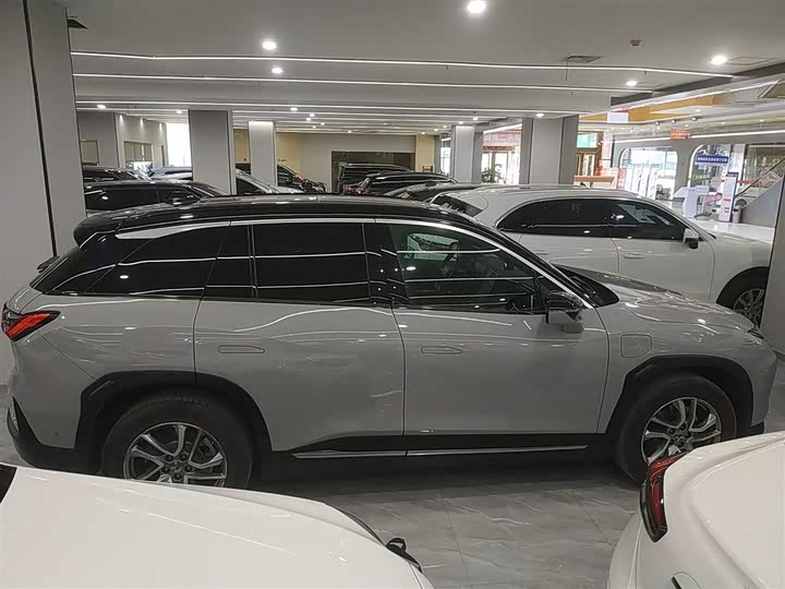 Фото 5 - Nio ES6