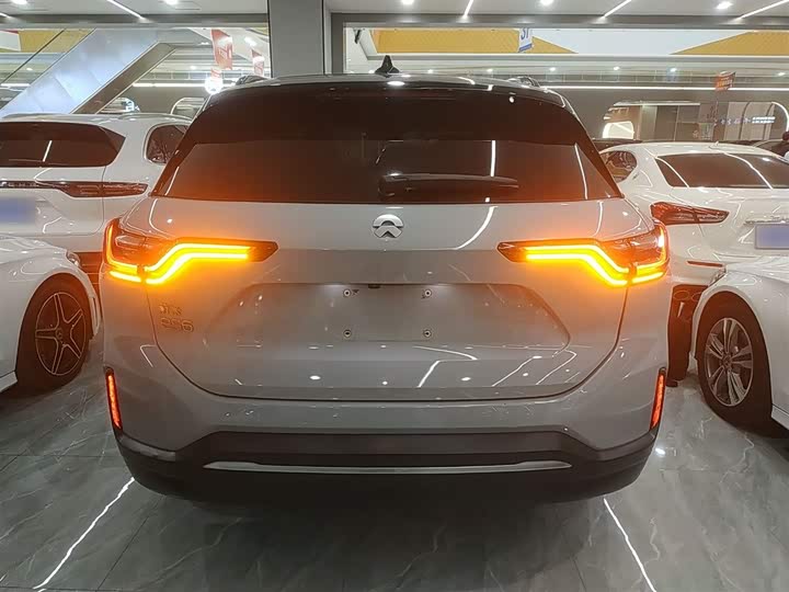 Фото 6 - Nio ES6