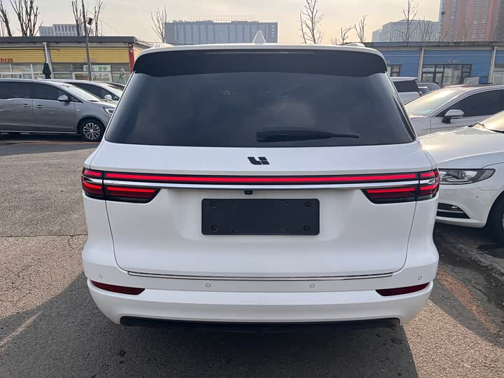 Фото 6 - LiXiang One