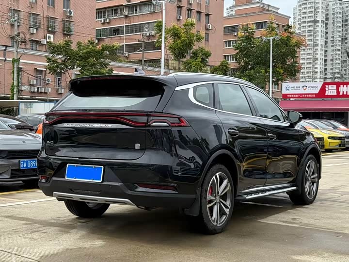 Фото 6 - BYD Tang