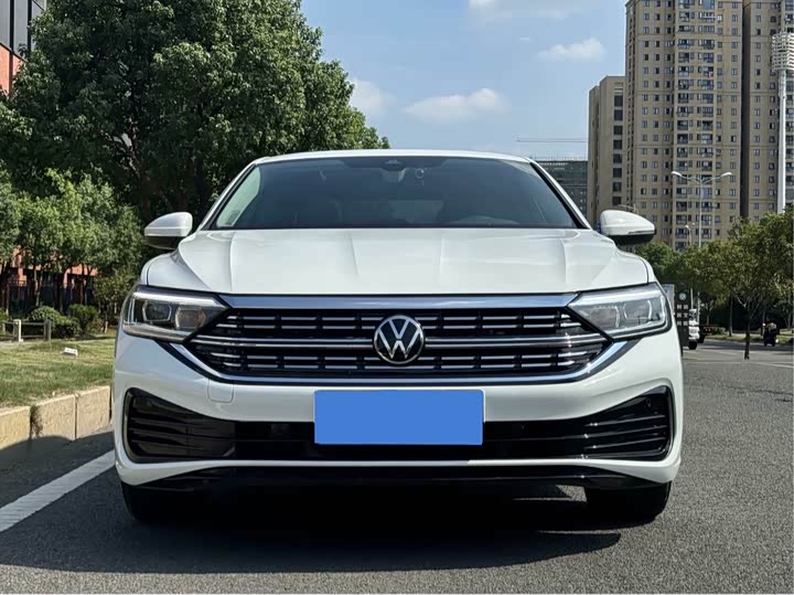 Фото 2 - Volkswagen Sagitar L