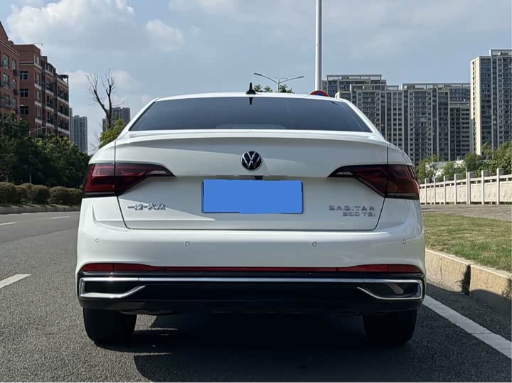 Фото 6 - Volkswagen Sagitar L