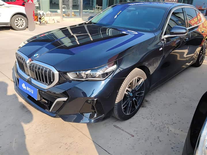 Фото 1 - BMW 5 Series