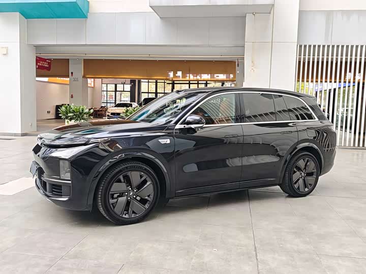 Фото 1 - LiXiang L8