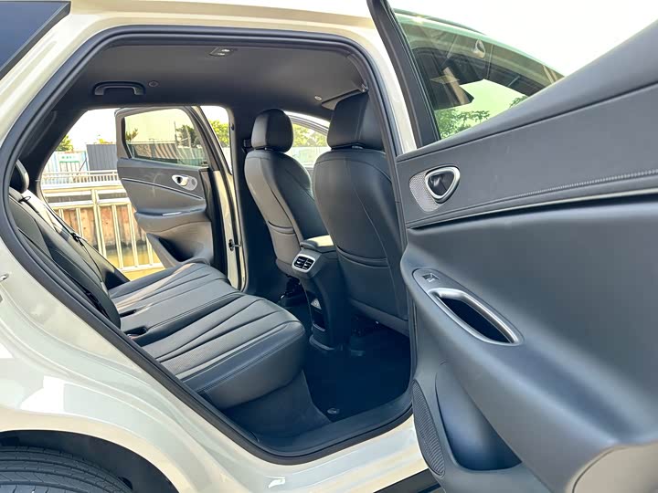 Фото 9 - BYD Sea Lion 06 Hybrid/EV