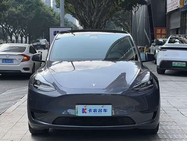 Фото 2 - Tesla Model Y