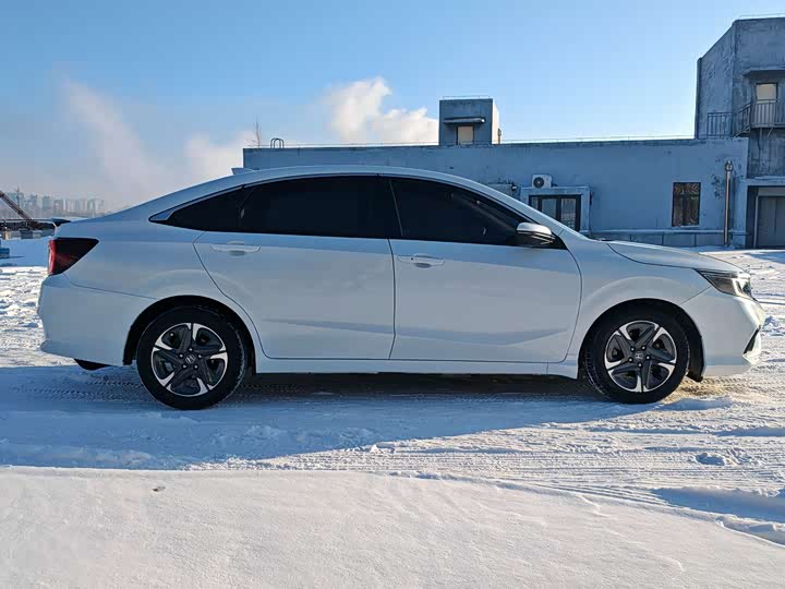 Фото 6 - Honda Envix