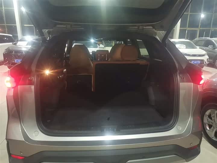 Фото 9 - Geely Galaxy L7