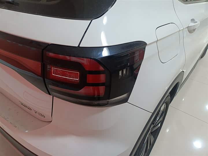 Фото 8 - Volkswagen Tacqua